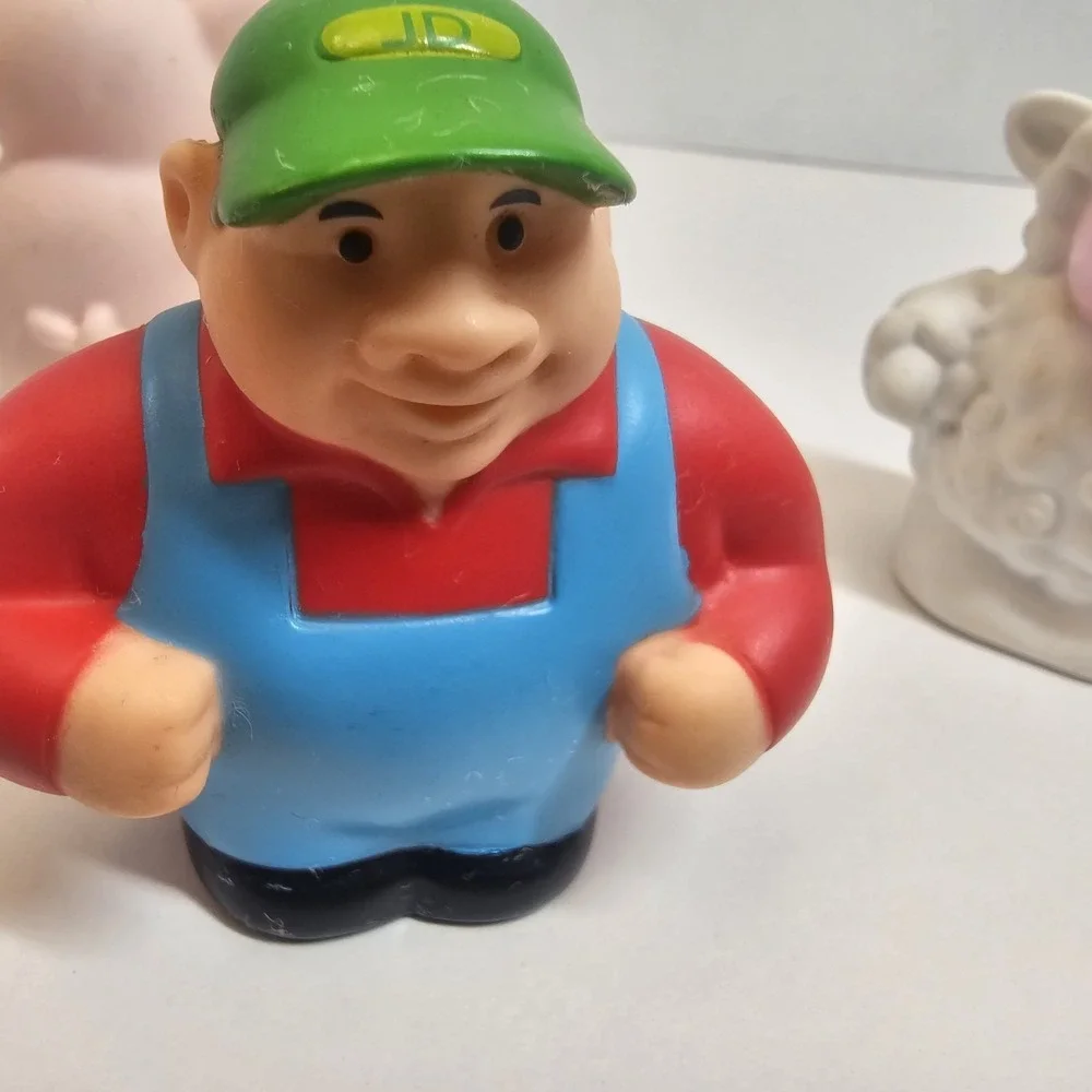 Tomy  3 Piece‎ Replacement Figures for John Deere hayride Toy